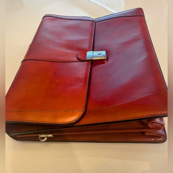 Bosca Double Gusset Briefcase - Picture 3 of 10